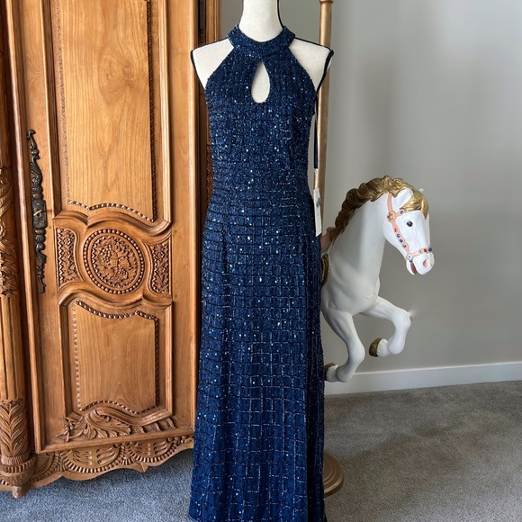 NWT Mac Duggal [ 6 ] 23018 Embellished Halter Neck Keyhole Gown Mid Blue #Q1151 - Picture 4 of 12